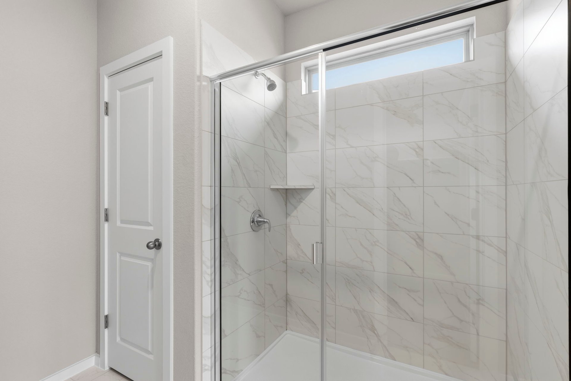 176 Wind Hill Jarrell, TX 76537 - Photo 21 of 31 Walk-in shower in Primary Bath