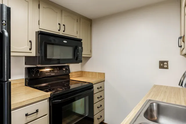 $119,000 | 220 Bienterra Trail, Rockford, IL 61107