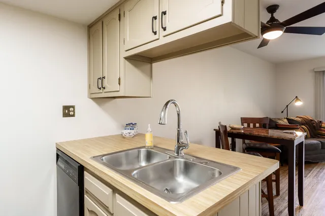 $119,000 | 220 Bienterra Trail, Rockford, IL 61107