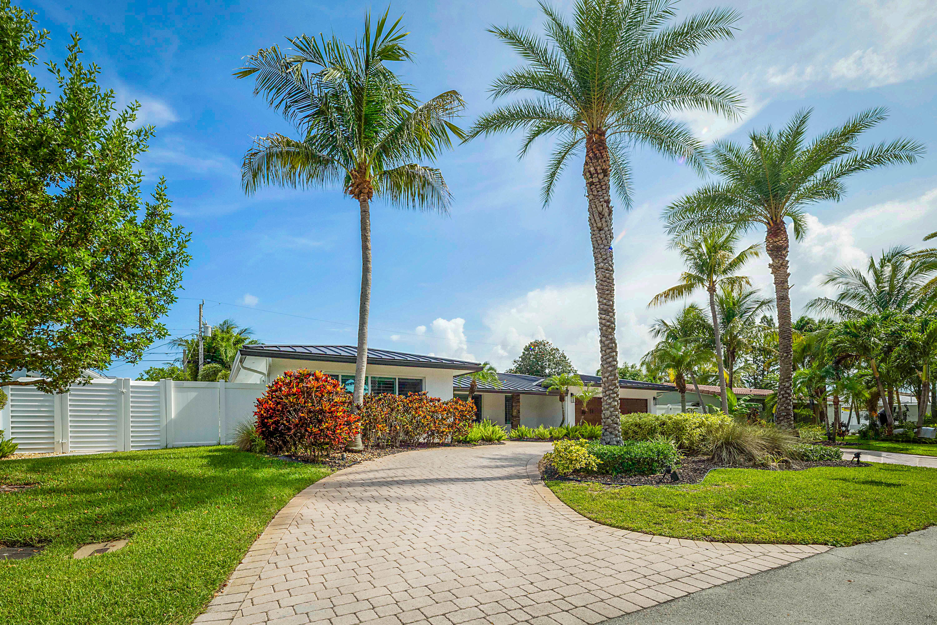 2620 Northeast 53rd Street Lighthouse Point, FL 33064 - Photo 2 of 44 2620 NE 53rd St -43