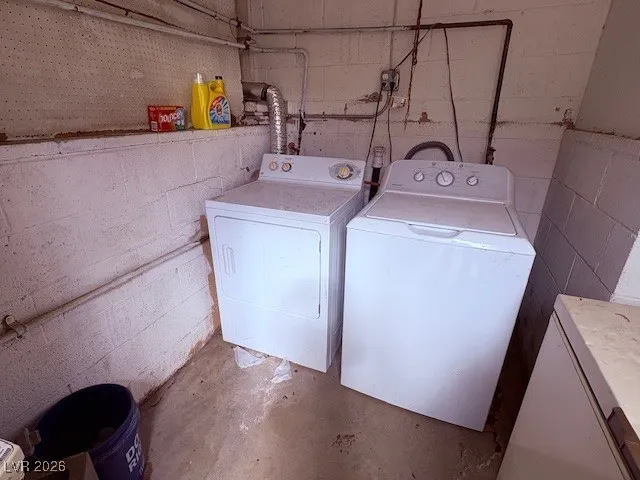 $1,995 | 4703 Meredith Avenue, Las Vegas, NV 89121