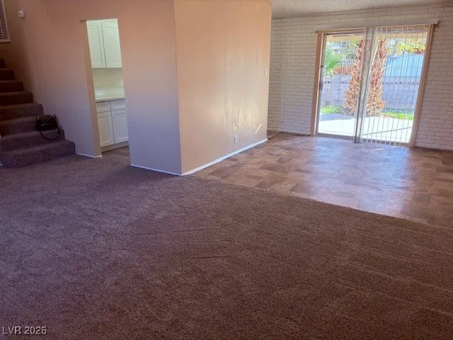 $1,995 | 4703 Meredith Avenue, Las Vegas, NV 89121