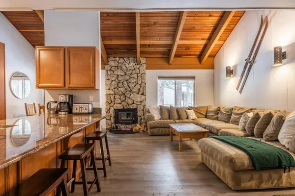 $729,000 | 2113 Meridian Boulevard, Unit 180, Mammoth Lakes, CA 93546