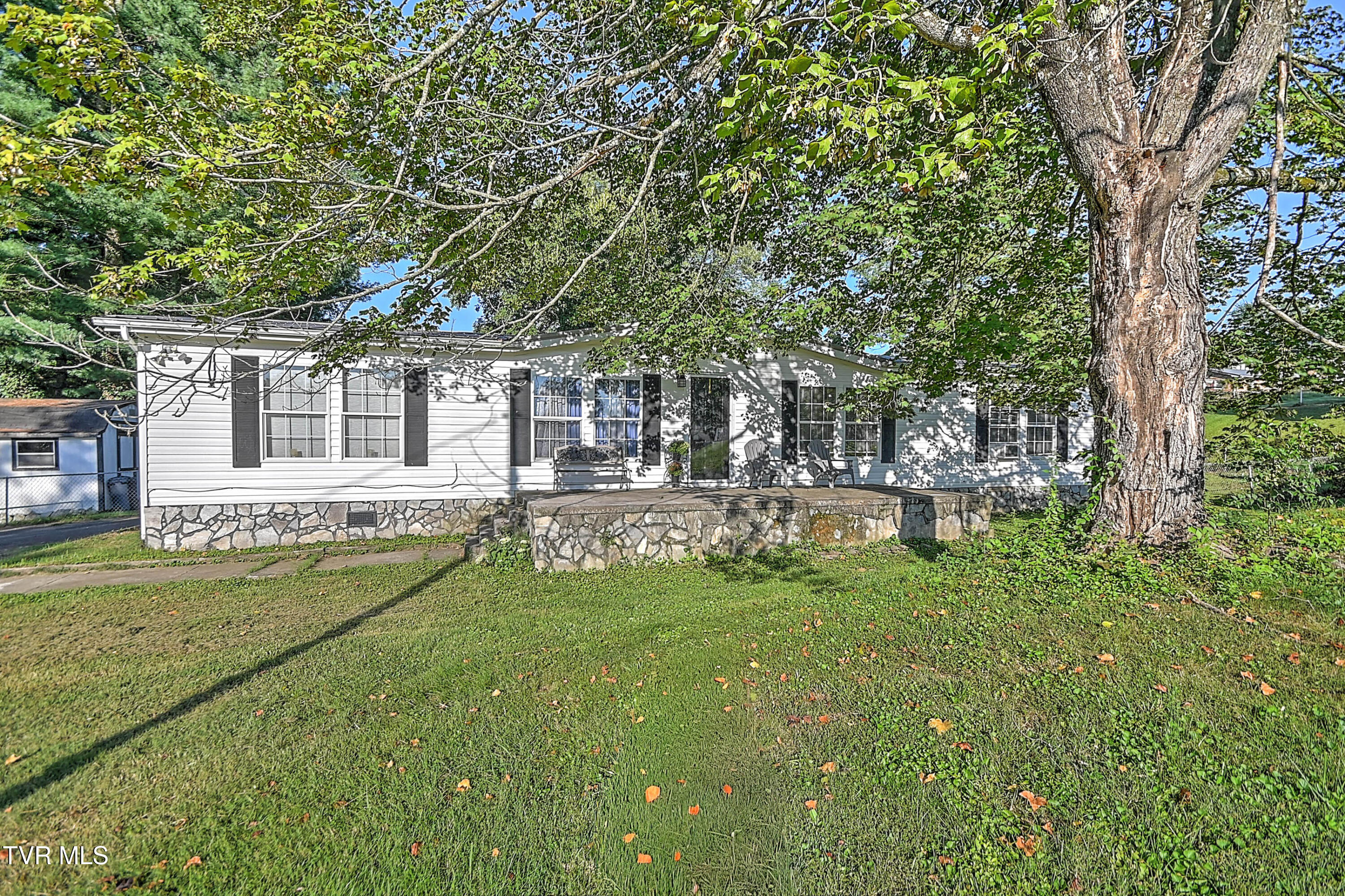 919 Old Stage Road Church Hill, TN 37642 - Photo 2 of 34 919 Old Stage JB-2