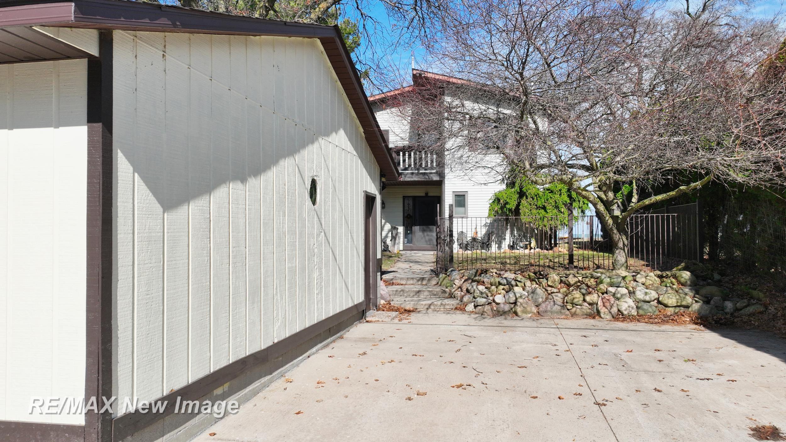 389 Ricoma Beach Road Bay City, MI 48706 - Photo 47 of 61