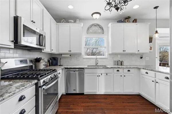 $439,500 | 408 Hollowgate Court, Lake St. Louis, MO 63367