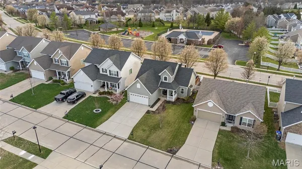 $439,500 | 408 Hollowgate Court, Lake St. Louis, MO 63367