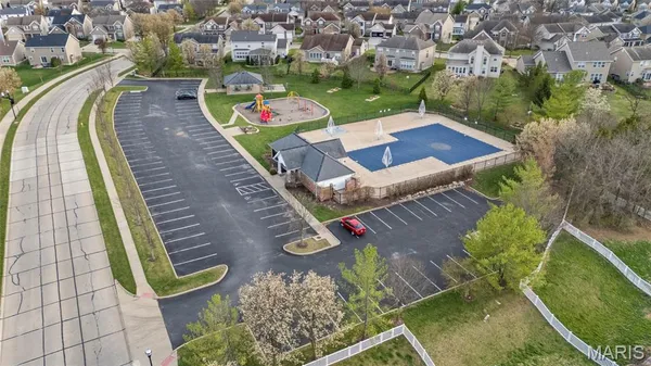 $439,500 | 408 Hollowgate Court, Lake St. Louis, MO 63367