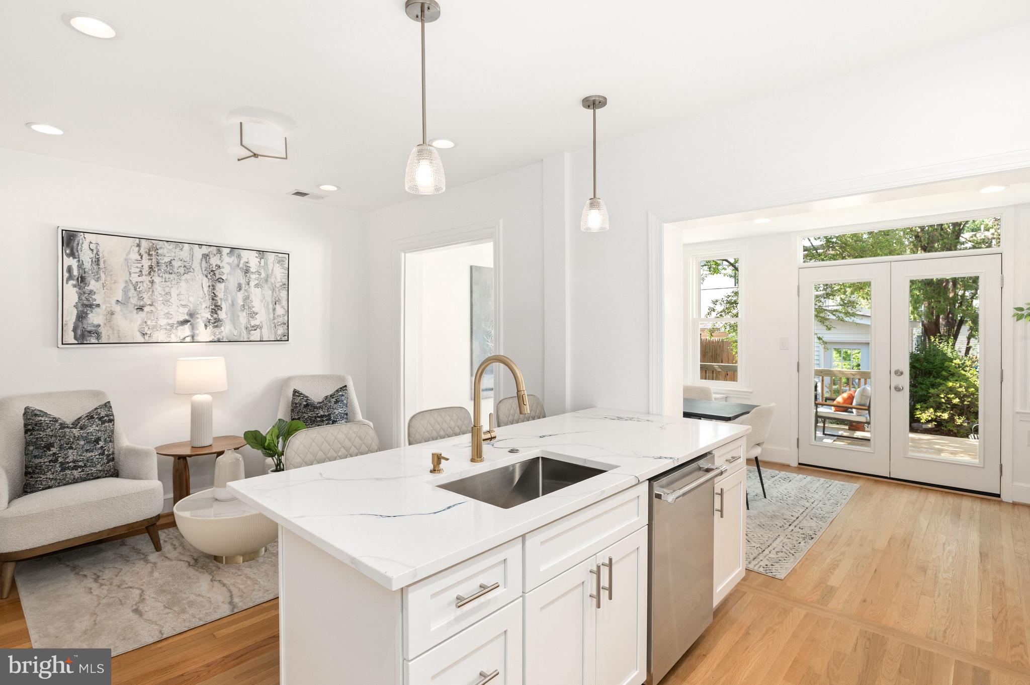 3533 R Street Northwest Washington, DC 20007 - Photo 8 of 27