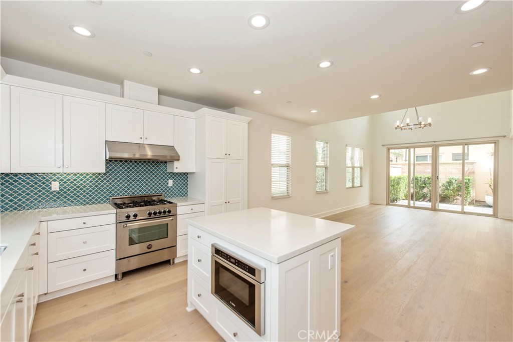 152 Excursion Irvine, CA 92618 - Photo 4 of 17