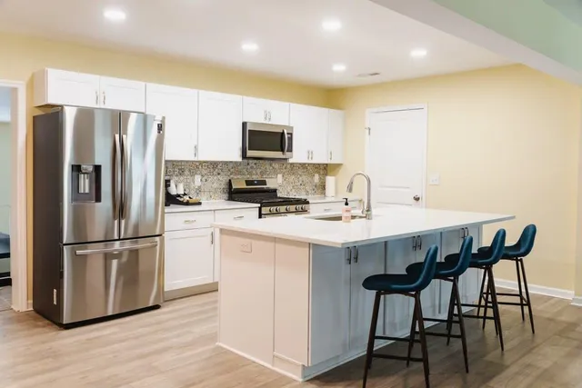 $614,000 | 5917 Hagood Avenue, Hanahan, SC 29410