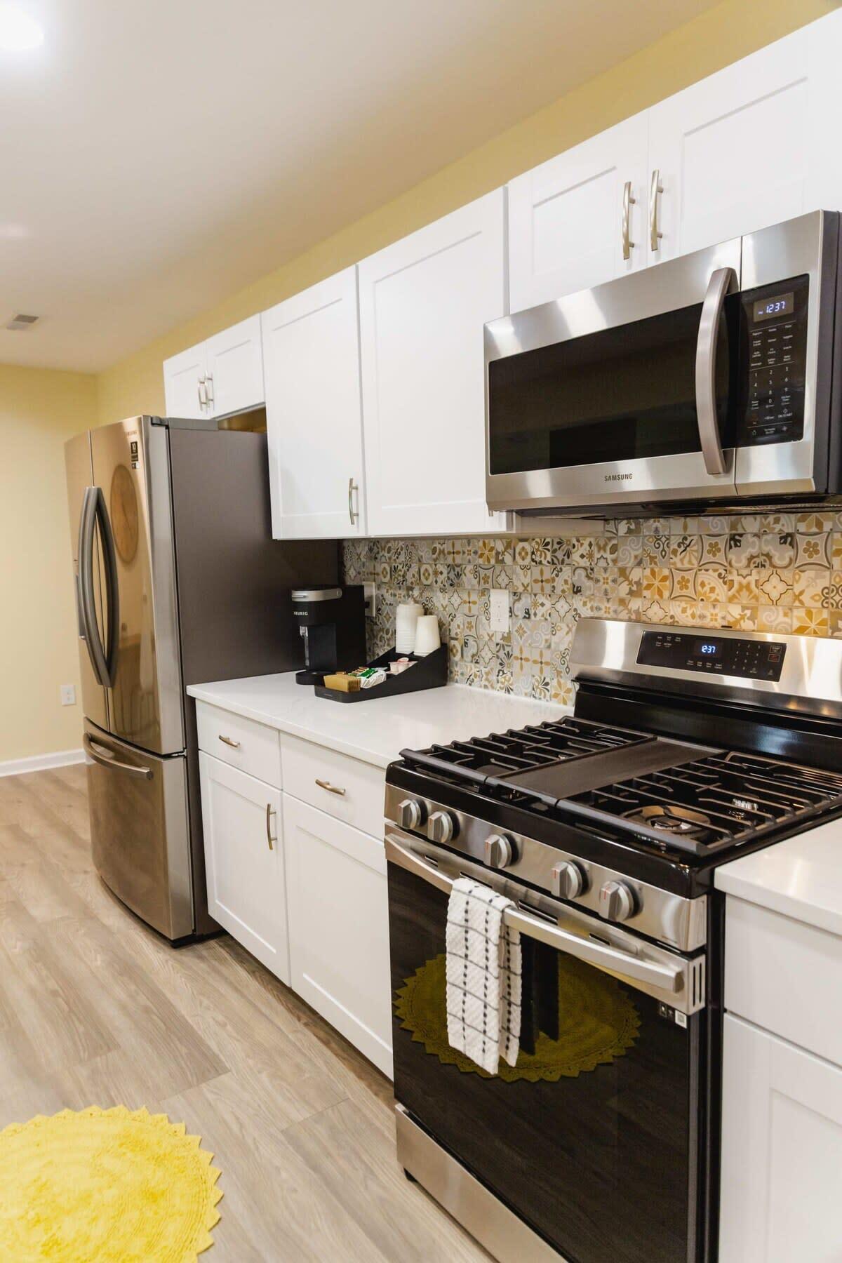 5917 Hagood Avenue Hanahan, SC 29410 - Photo 15 of 52 Updated Kitchen