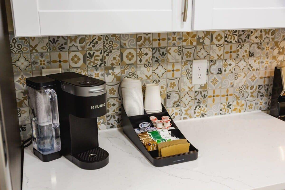 5917 Hagood Avenue Hanahan, SC 29410 - Photo 20 of 52 Backsplash
