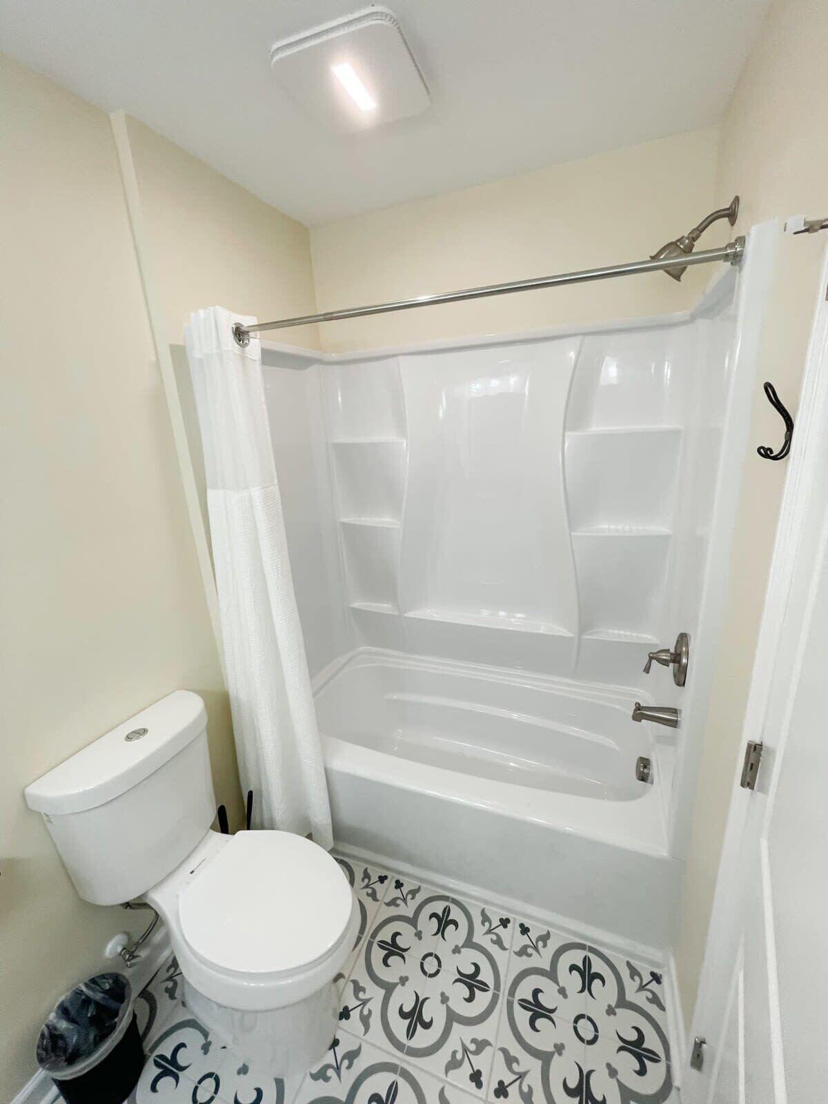 5917 Hagood Avenue Hanahan, SC 29410 - Photo 35 of 52 Hallway Full Bathroom