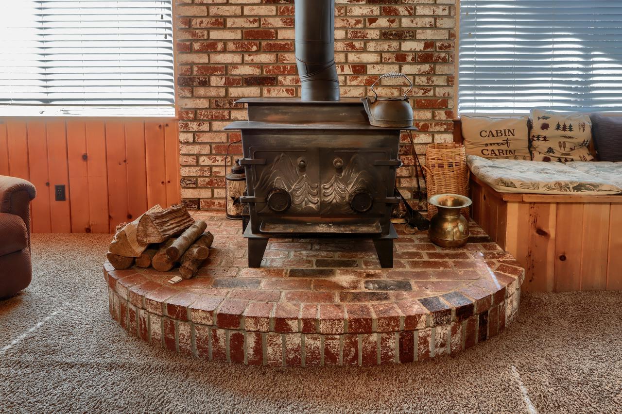 2701 Spelt Road Yosemite National Park, CA 95389 - Photo 11 of 68