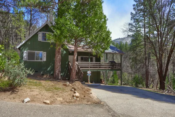 $1,899,000 | 2701 Spelt Road, Yosemite National Park, CA 95389