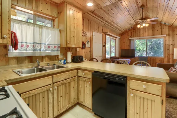 $1,899,000 | 2701 Spelt Road, Yosemite National Park, CA 95389