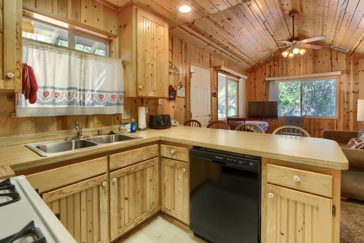 2701 Spelt Road Yosemite National Park, CA 95389 - Photo 53 of 68