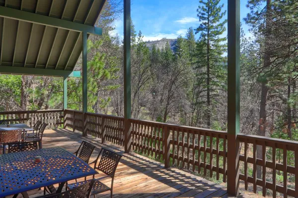 $1,899,000 | 2701 Spelt Road, Yosemite National Park, CA 95389