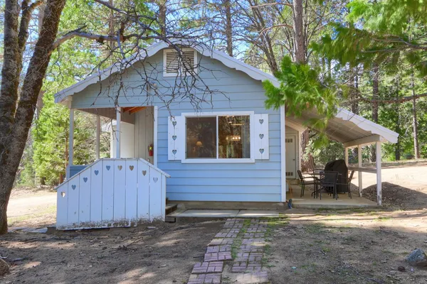 $1,899,000 | 2701 Spelt Road, Yosemite National Park, CA 95389