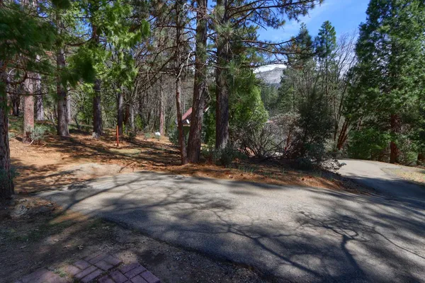 $1,899,000 | 2701 Spelt Road, Yosemite National Park, CA 95389