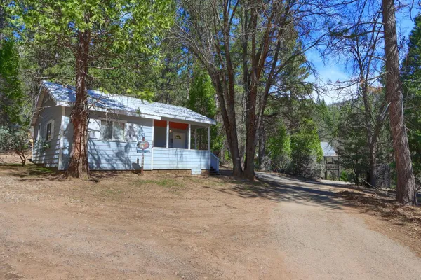 $1,899,000 | 2701 Spelt Road, Yosemite National Park, CA 95389