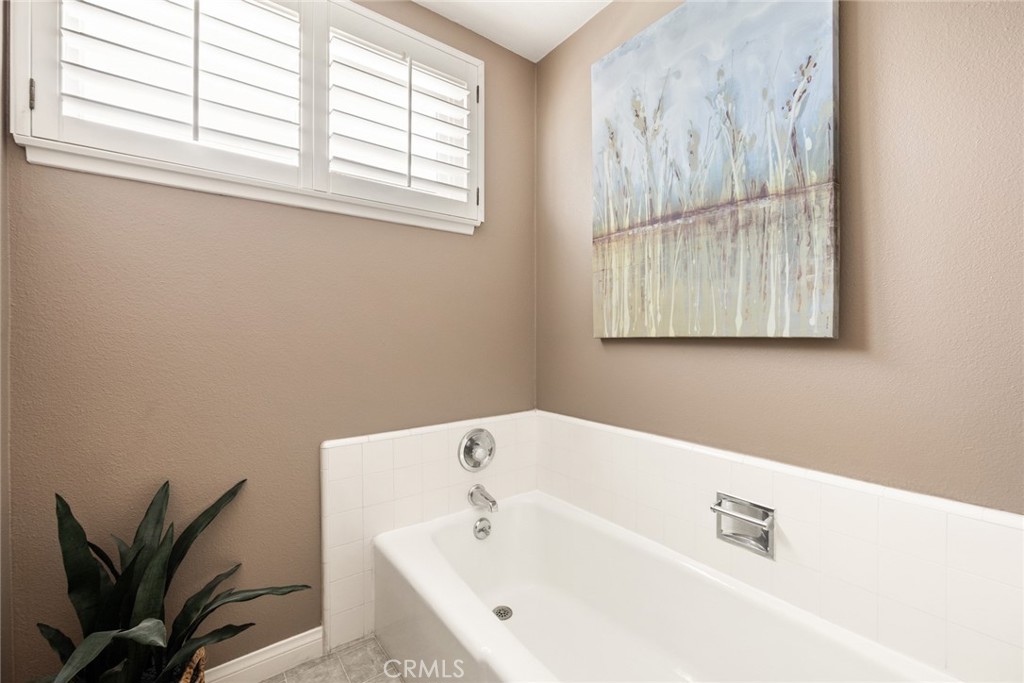 1940 Sunset Lane Fullerton, CA 92833 - Photo 31 of 50 a white bath tub sitting next to a window