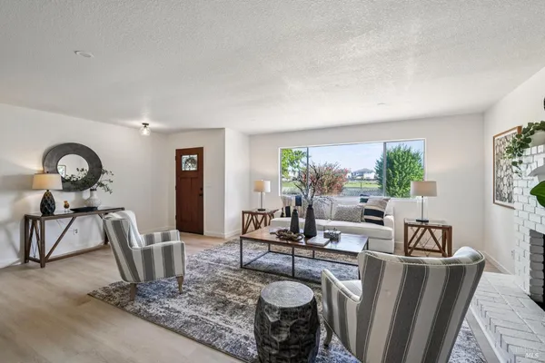 $899,000 | 2295 Francisco Avenue, Unit 1, Santa Rosa, CA 95403
