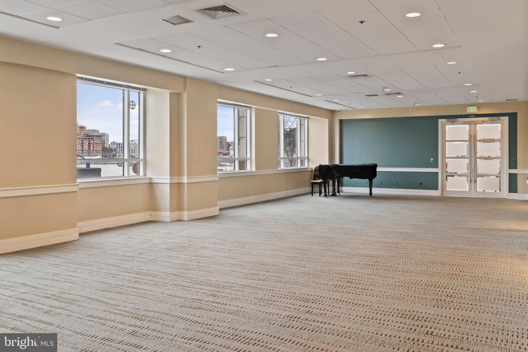 100 Harborview Drive, Unit 507 Baltimore, MD 21230 - Photo 26 of 28 a view of an empty room with a window