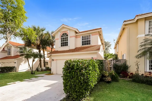 $3,245 | 7634 Trenton Drive, Lake Worth, FL 33467