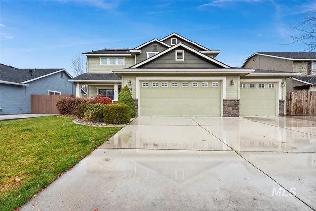 $529,999 | 334 East Santiago Drive, Meridian, ID 83646