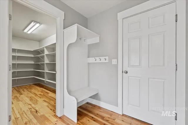 $529,999 | 334 East Santiago Drive, Meridian, ID 83646