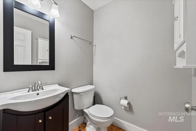 $529,999 | 334 East Santiago Drive, Meridian, ID 83646