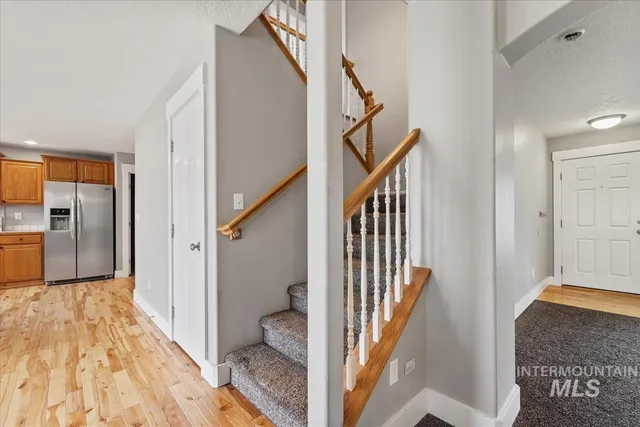 $529,999 | 334 East Santiago Drive, Meridian, ID 83646