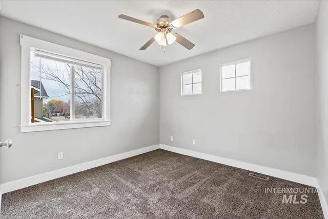 $529,999 | 334 East Santiago Drive, Meridian, ID 83646