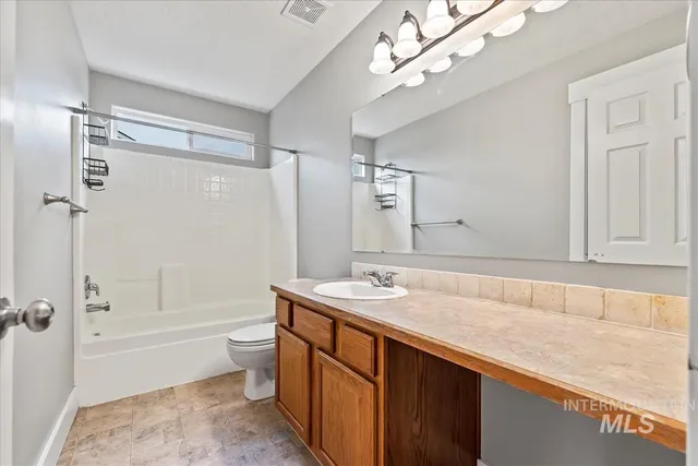 $529,999 | 334 East Santiago Drive, Meridian, ID 83646