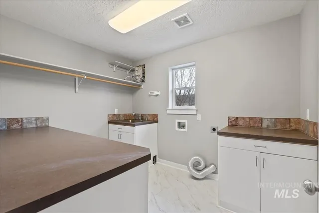 $529,999 | 334 East Santiago Drive, Meridian, ID 83646