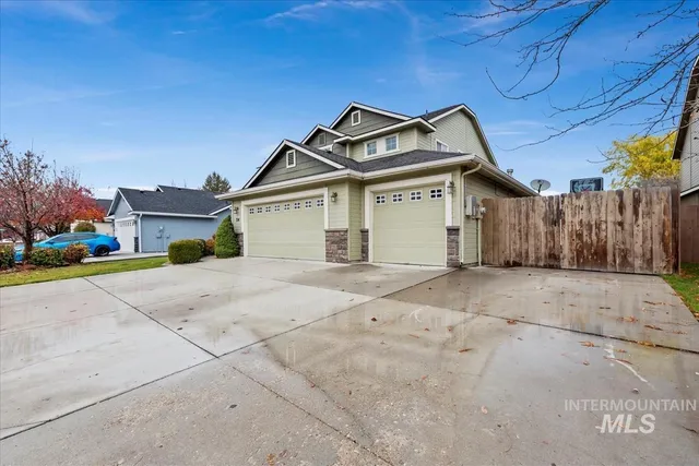 $529,999 | 334 East Santiago Drive, Meridian, ID 83646
