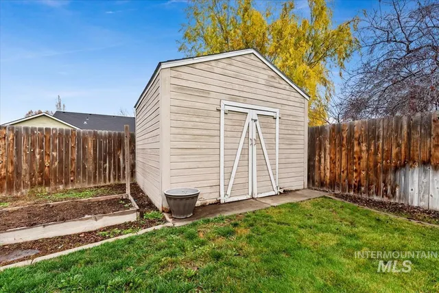 $529,999 | 334 East Santiago Drive, Meridian, ID 83646