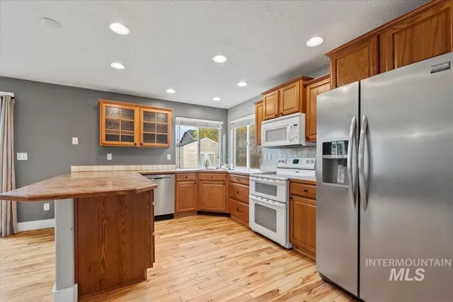 $529,999 | 334 East Santiago Drive, Meridian, ID 83646