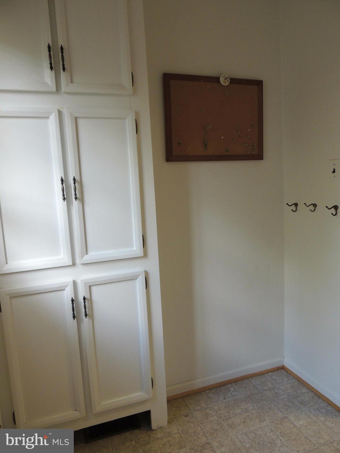 9805 Brookford Road Potomac, MD 20854 - Photo 14 of 30 Mud Room