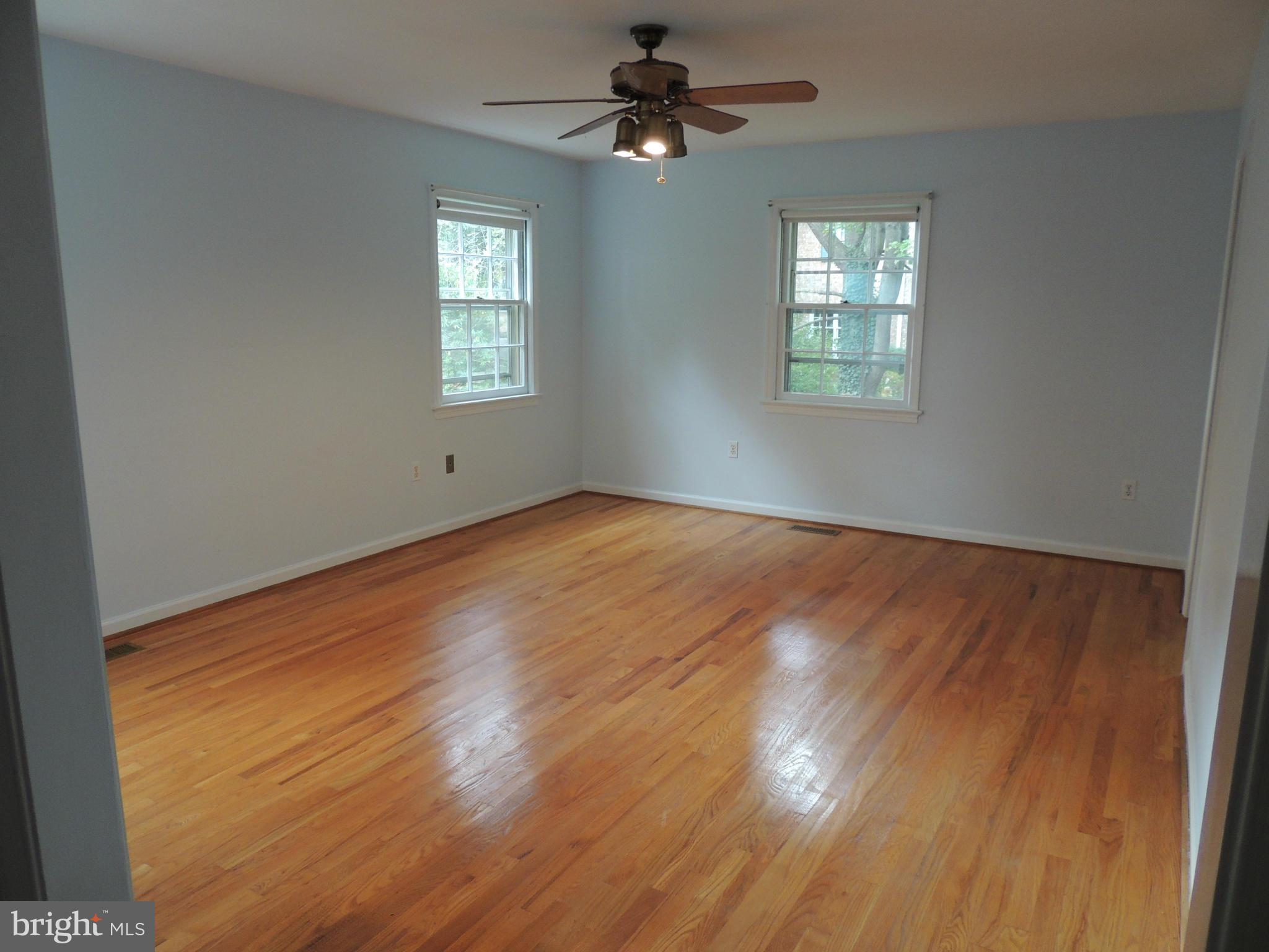 9805 Brookford Road Potomac, MD 20854 - Photo 16 of 30 Bedroom (Master)