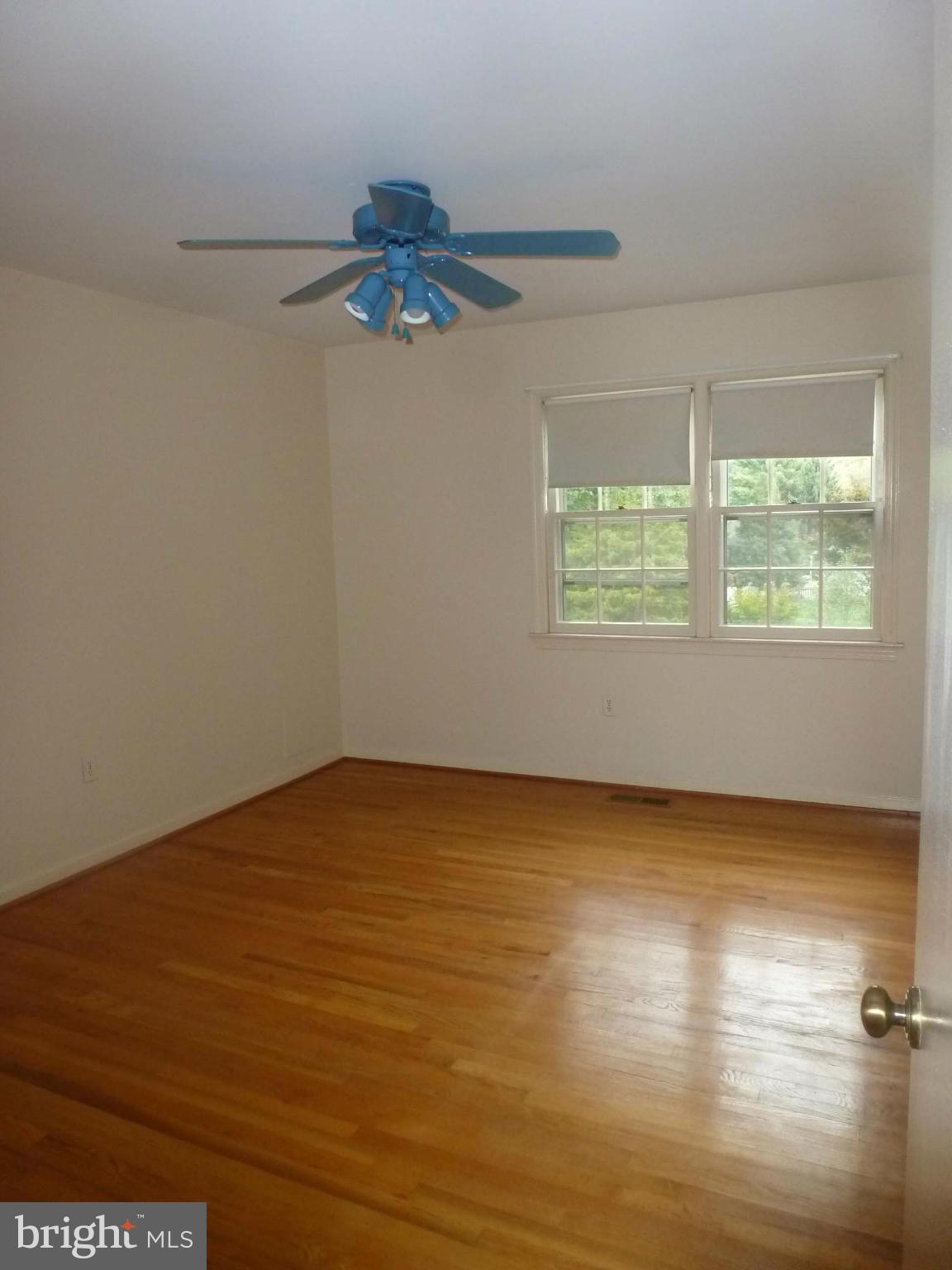 9805 Brookford Road Potomac, MD 20854 - Photo 21 of 30 Bedroom 2