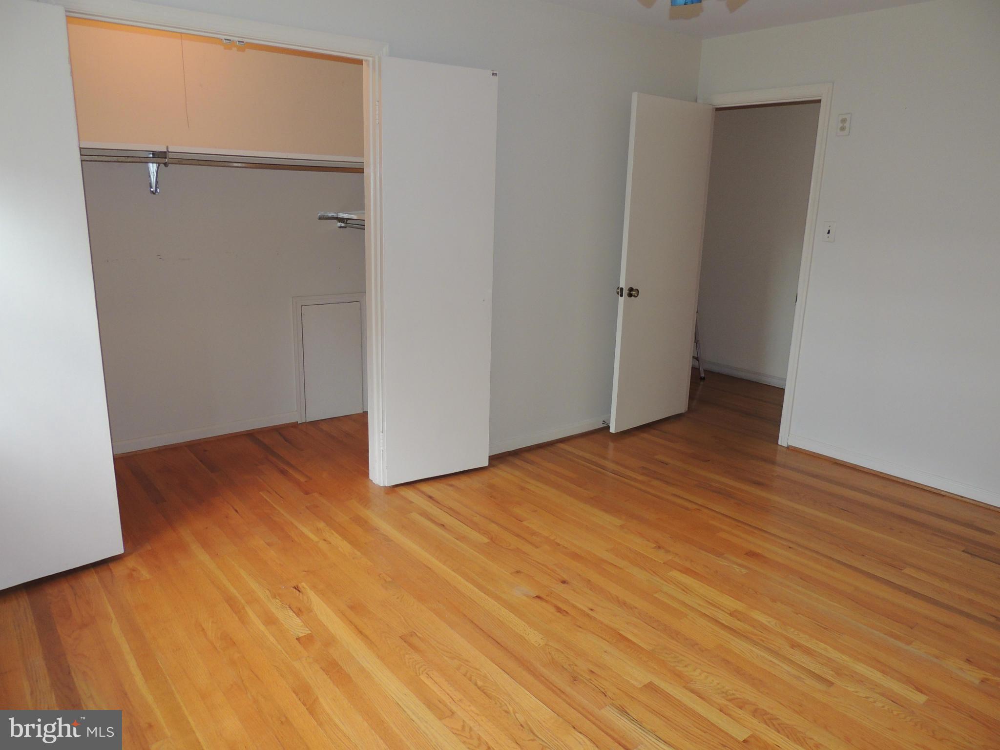 9805 Brookford Road Potomac, MD 20854 - Photo 22 of 30 Bedroom 2