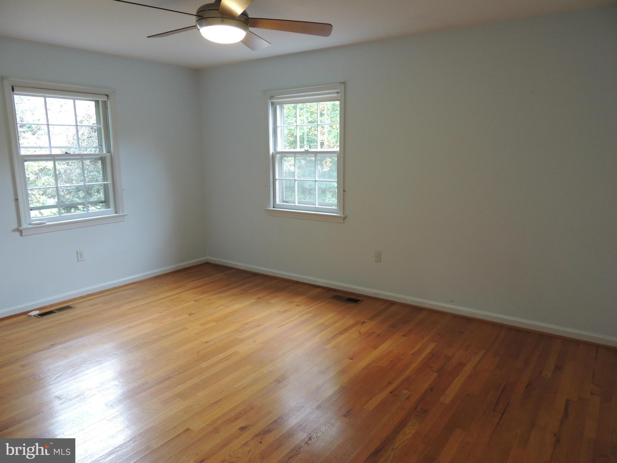 9805 Brookford Road Potomac, MD 20854 - Photo 25 of 30 Bedroom 4
