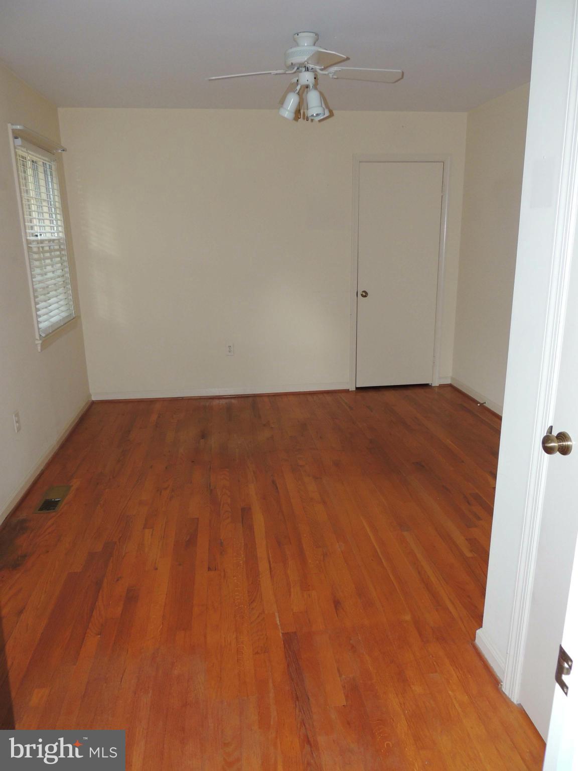 9805 Brookford Road Potomac, MD 20854 - Photo 29 of 30 Bedroom 5