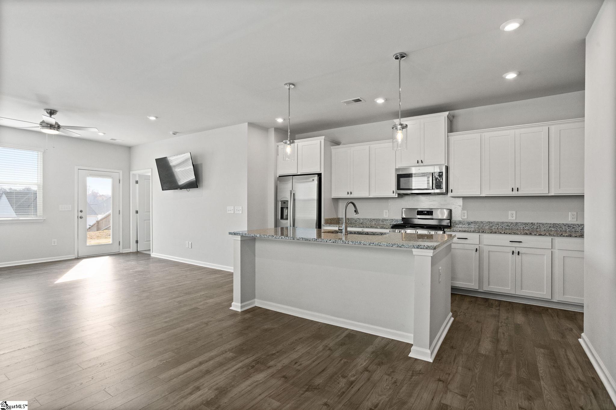 4038 Bromfield Way Boiling Springs, SC 29316 - Photo 4 of 36