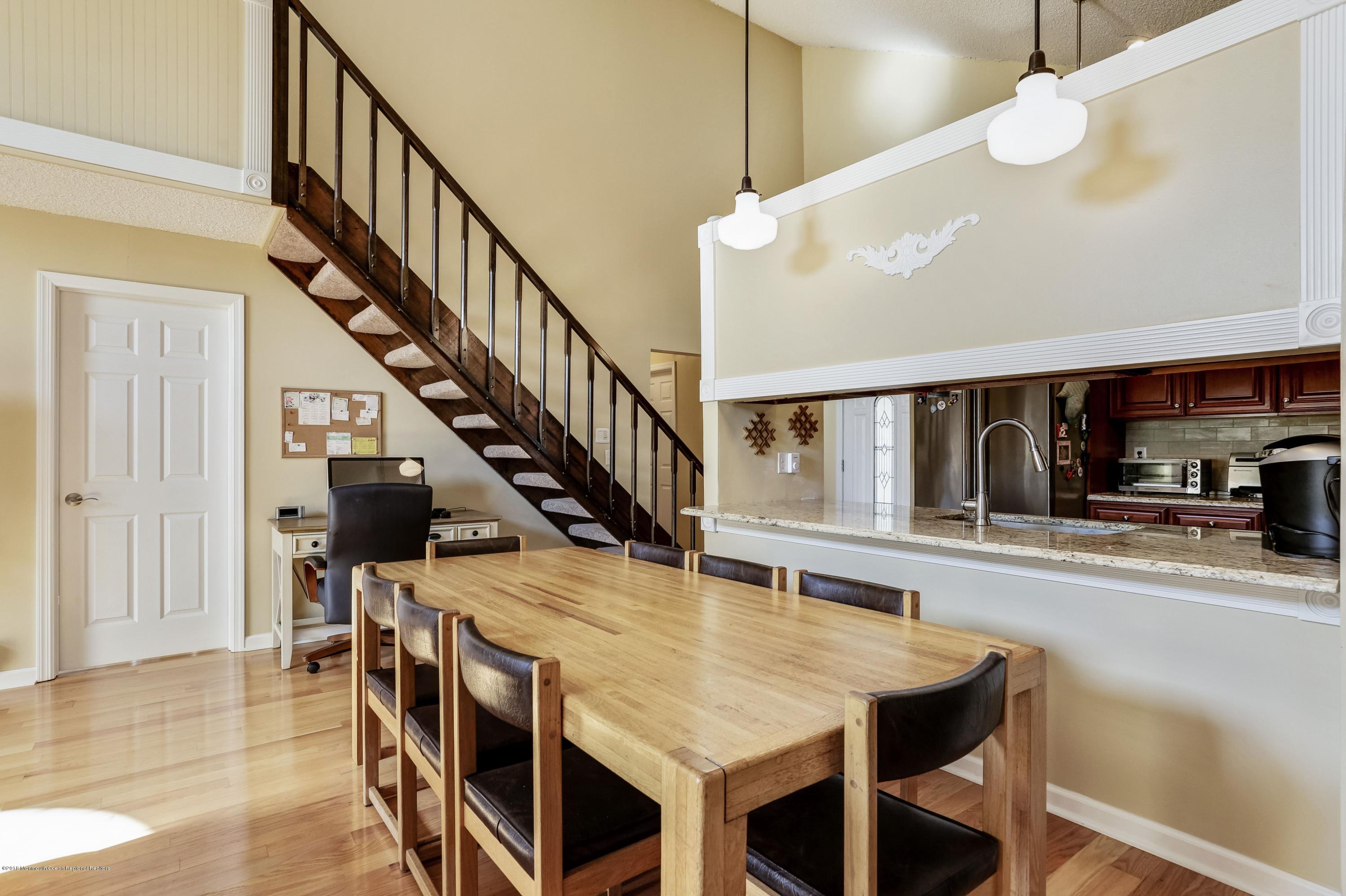 108 Peter Road Manahawkin, NJ 08050 - Photo 11 of 38 peter dining area
