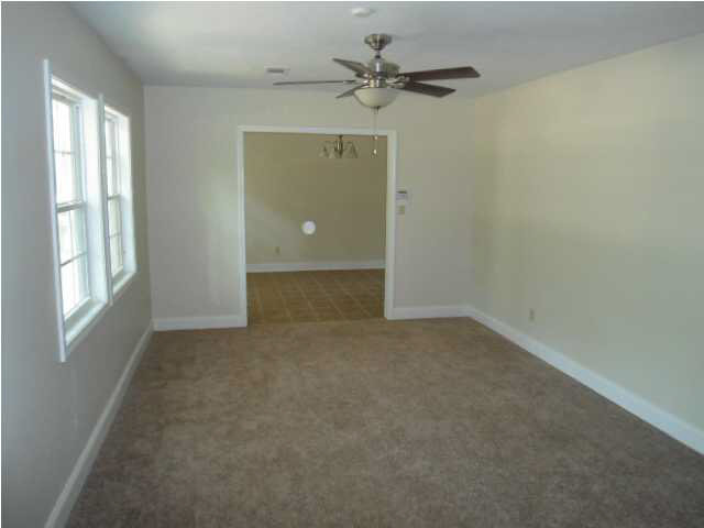 928 Raymond Road Jackson, MS 39204 - Photo 3 of 11 Photo 3