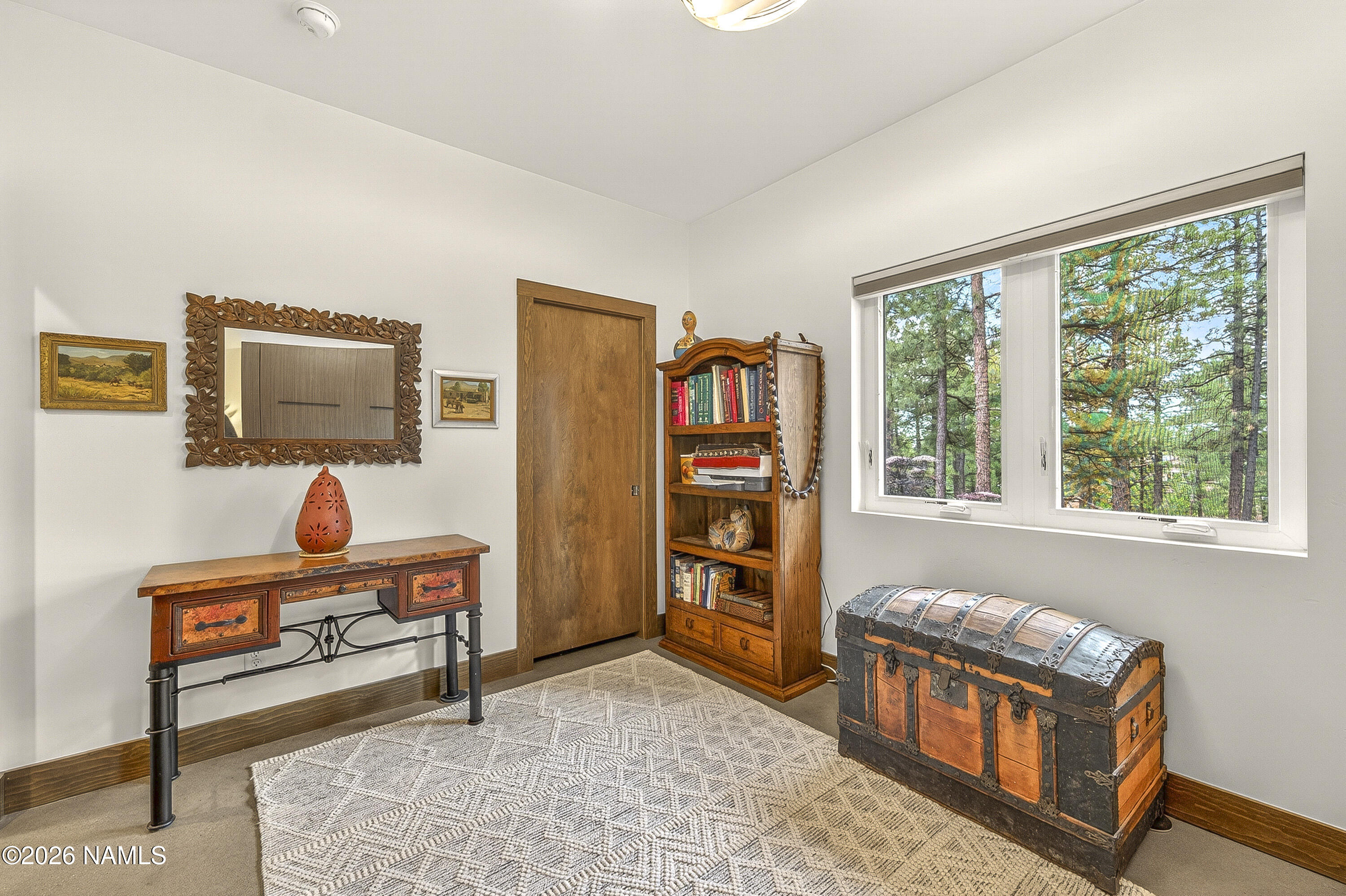 4165 Lariat Loop Flagstaff, AZ 86005 - Photo 21 of 42 Guest Room